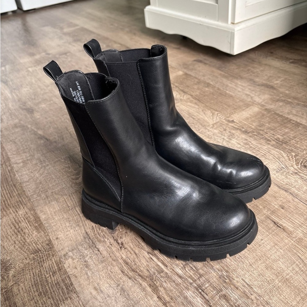 Platform boots
